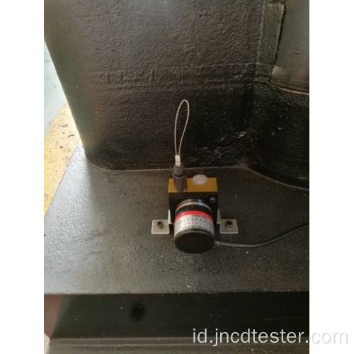 Mesin Uji Bahan Universal WAW-600B